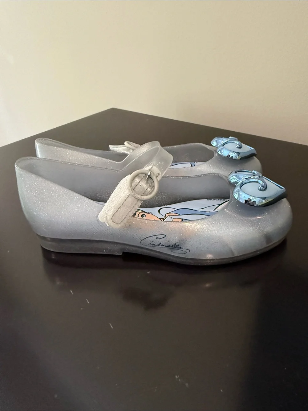 Mini Melissa Silver Glitter Mary Jane with Blue Heart Accent size 12
